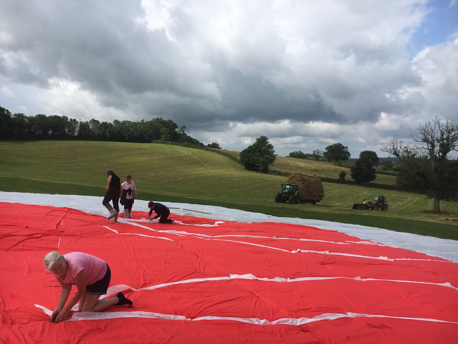 Le tour de France est passée par la Nièvre  Découvrez le panoramique réalisé par nos agriculteurs pour cette occasion   Votez pour tenter de gagner un WE d'une valeur de 500€ et un maillot jaune !  https://fnsea.fr/jeu-concou